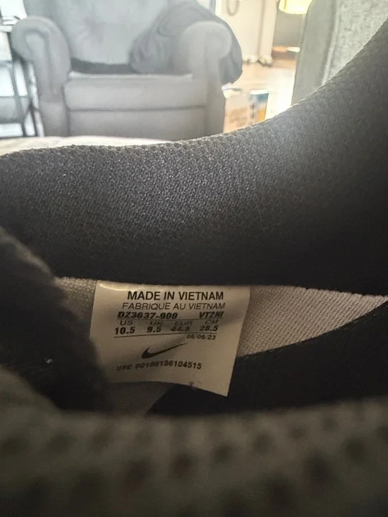 Nike Air Force 1 Black Low-Top Canvas Sneakers with White Sole - Picture 12 of 12